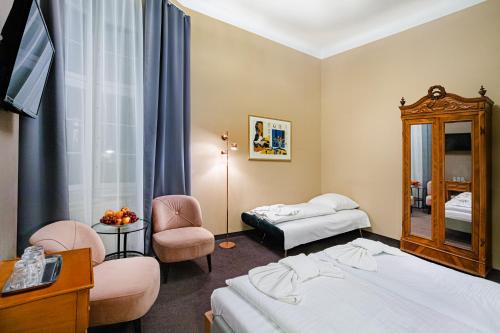 Triple Room image 8