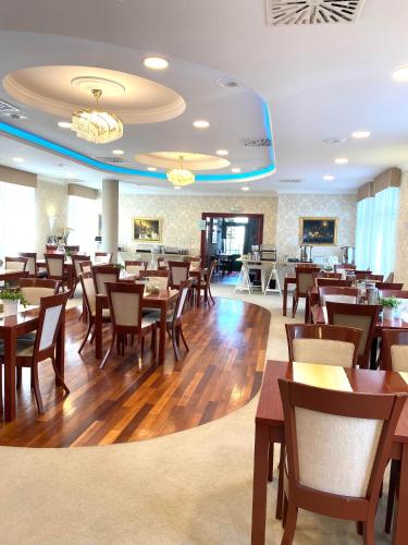 Restaurante, Hotel Lival in Brzezno