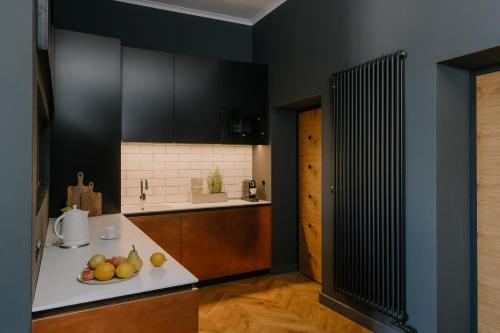 Goldfinger 3-bed unique apartment in the heart of Podgórze, Cracovie (photo 6)