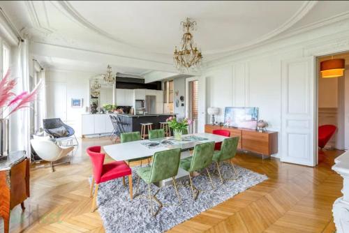 Appartement de prestige, vue sur l'Arc de Triomphe