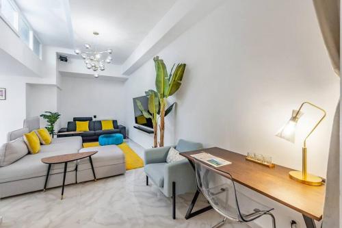  Urban style 3-bedroom apartment in Montreux