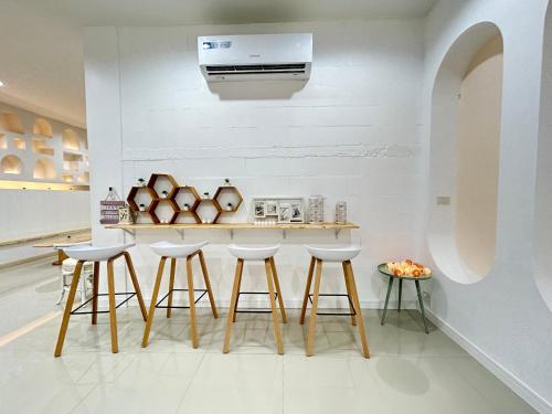 Facilities, Minimal Hotels  in Pichit