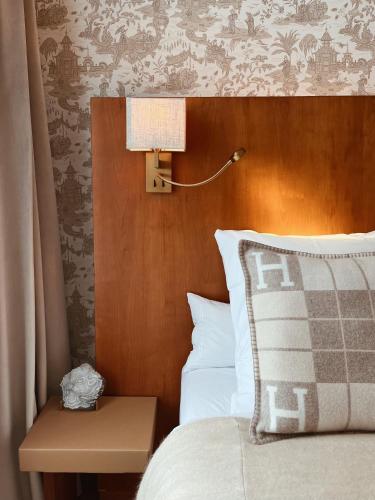 Hotel Van Cleef - image 29