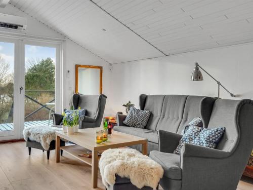  Holiday Home Frithgæst - 100m to the inlet in Sealand by Interhome in Skibby
