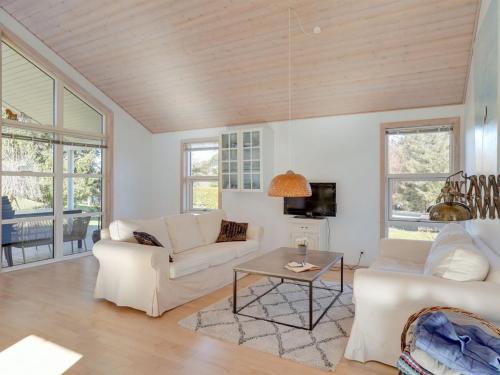  Holiday Home Meda - 575m from the sea in Sealand by Interhome in Tjørneholm