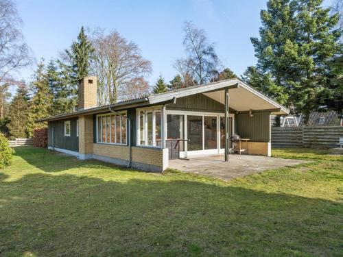  Holiday Home Katra - 150m from the sea in Lolland- Falster and Mon by Interhome, Pension in Bøtø By