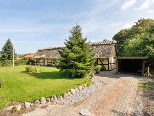  Holiday Home Isbiorn - 5km from the sea in Lolland- Falster and Mon by Interhome in Nørreballe