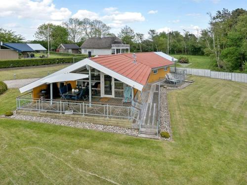  Holiday Home Hjalmar - 400m from the sea in Funen by Interhome, Pension in Millinge bei Brobyværk