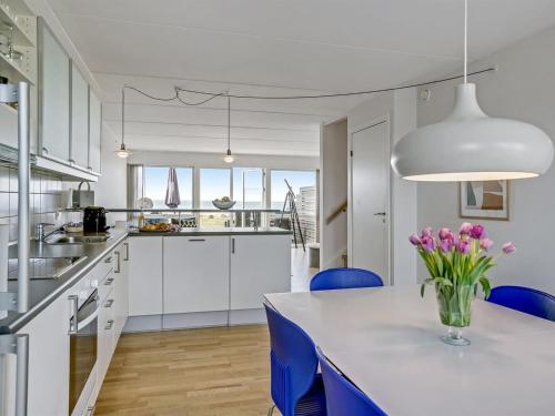 Apartment Ninne - 50m from the sea in Funen by Interhome