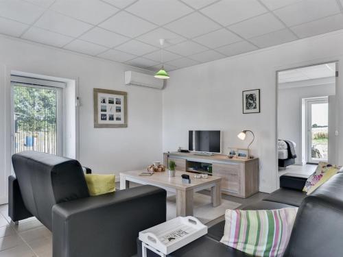 Apartment Haralde - 2-5km from the sea in Funen by Interhome