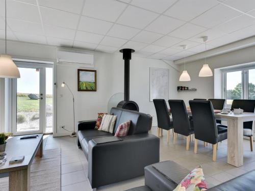 Apartment Henne - 2-5km from the sea in Funen by Interhome