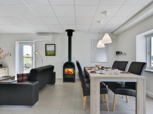 Apartment Henne - 2-5km from the sea in Funen by Interhome