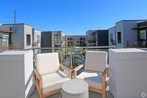 Elan Menlo Elan Menlo