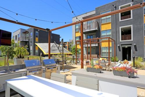 Elan Menlo Elan Menlo