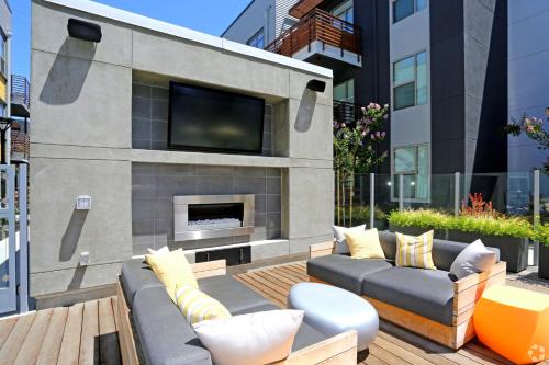 Elan Menlo Elan Menlo