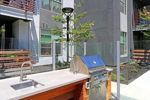 Elan Menlo Elan Menlo