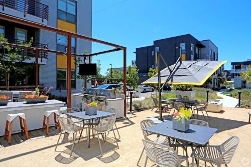 Elan Menlo Elan Menlo