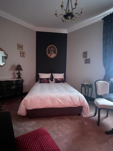 room detail thumbnail 0