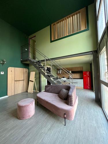 Unico Studios, Milán