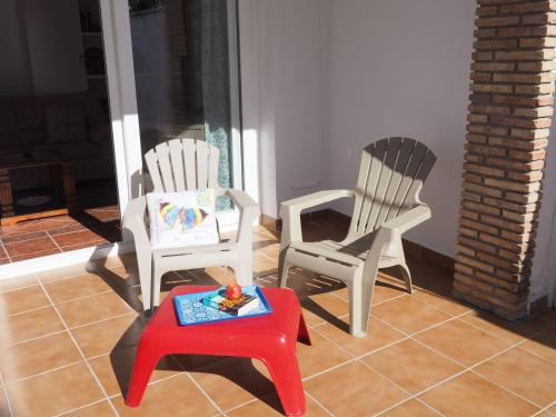 Nerja Paradise Rentals - Villa Buganvilla - image 2