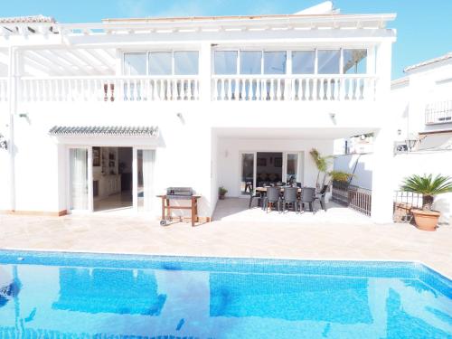 Nerja Paradise Rentals - Villa Almassora