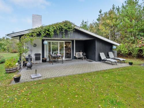  Holiday Home Joan - 200m to the inlet by Interhome in Ulfborg