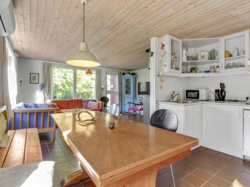  Holiday Home Malomir - 700m to the inlet in The Liim Fiord by Interhome in Øsløs
