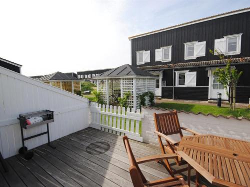 Apartment Stelle - 100m to the inlet in NW Jutland by Interhome