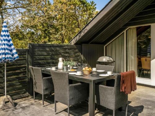  Holiday Home Hoat - 250m to the inlet in The Liim Fiord by Interhome in Sindrup