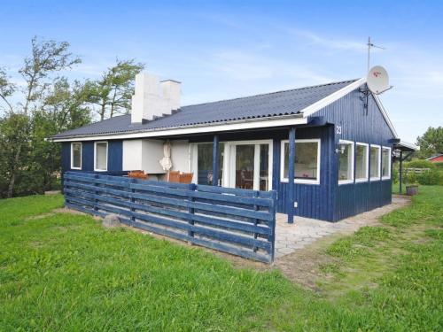  Holiday Home Fin - 300m to the inlet by Interhome in Roslev
