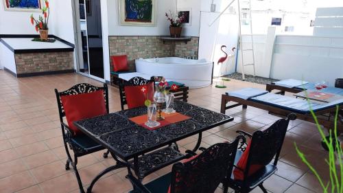 Swiss Food Restaurant and room for rent – Pattaya, DC
