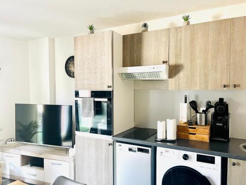 Les Jardins des Senteurs - Appartement privé avec piscine et parking (Les Jardins des Senteurs - Appartement prive avec piscine et parking) in 格拉斯