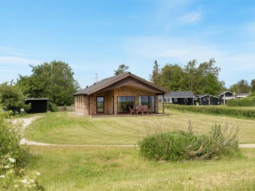 Holiday Home Roope - 50m from the sea in NE Jutland by Interhome