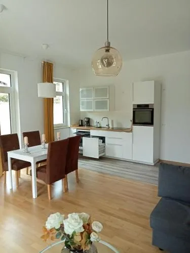 Stadtgrün 2, Ruhiges Apartment mit Terrasse und kostenlosem Parkplatz, ideal für Berlin-Besucher in Berlin, Deutschland