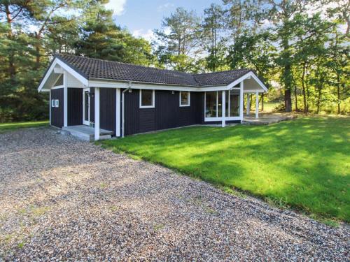 Holiday Home Binta - 600m from the sea in NE Jutland by Interhome