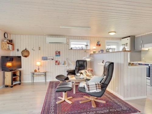  Holiday Home Steffan - from the sea in NE Jutland by Interhome in Hals