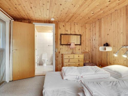  Holiday Home Steffan - from the sea in NE Jutland by Interhome in Hals