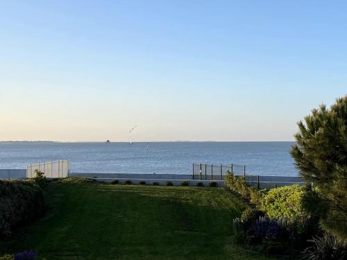 La Maison Blanche 2- Grande maison familiale vue mer baie La Rochelle