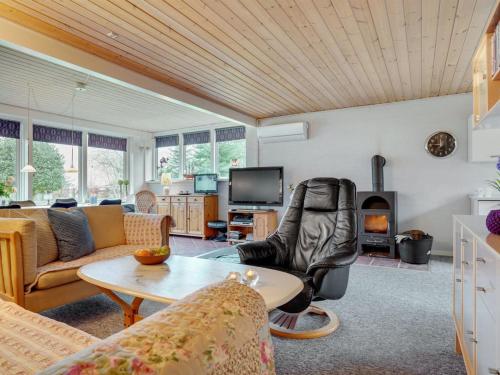  Holiday Home Freja - 500m to the inlet in The Liim Fiord by Interhome in Løgstør