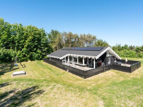 Holiday Home Harriet - 800m from the sea in NW Jutland by Interhome