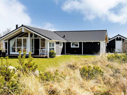  Holiday Home Leya - 900m from the sea in NW Jutland by Interhome, Pension in Hirtshals