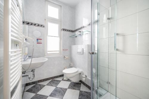 Hotel Villa Neander – Binz, PA