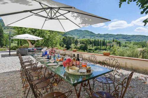  Fully serviced villa with breathtaking views in Lucca