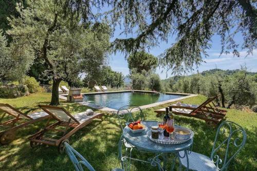  Fully serviced villa with breathtaking views in Lucca
