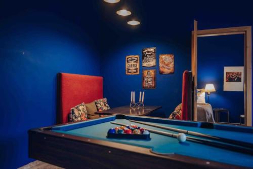 Unique apartment with private pool, cinema, SPA, Прага (фото 3)