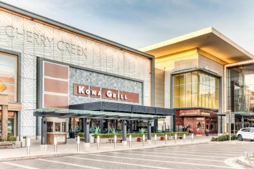 المرافق, Cherry Creek 2br w wd roof lounge nr mall DEN-298 in شيري كريك