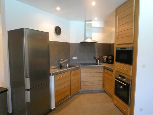 5 bedrooms, 10 beds