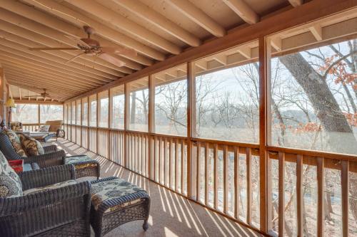 Osage Beach Home Screened Porch, Resort Amenities