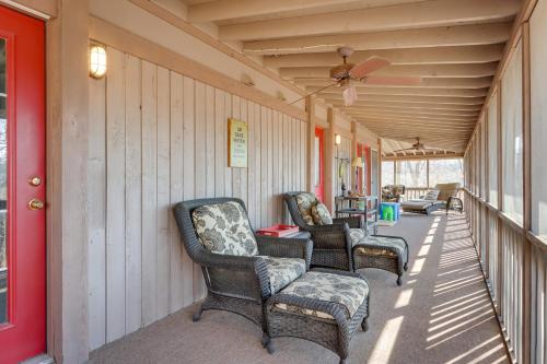 Osage Beach Home Screened Porch, Resort Amenities