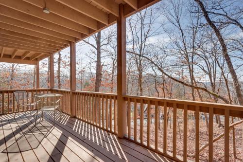 Osage Beach Home Screened Porch, Resort Amenities